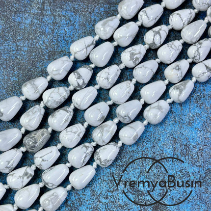 Кахолонг,   капля гладкая 10х14 мм (1/2 нити, ок. 14 шт.)