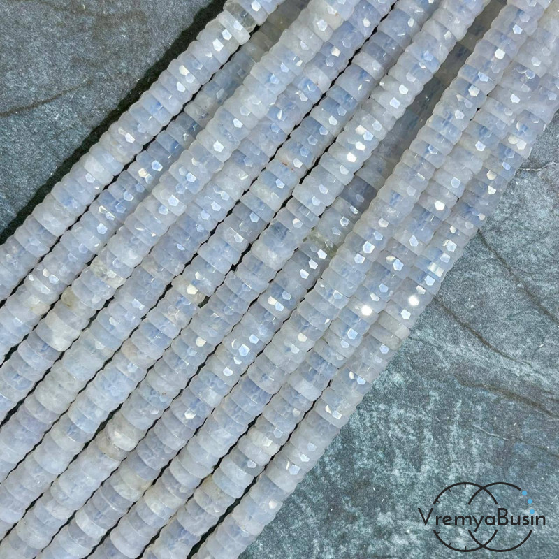 Лунный камень натур., бусины чипсы граненые круглые, ок. 6х2 мм (1/2 нити, ок. 80 шт.) Лунный камень натур., бусины чипсы граненые круглые, ок. 6х2 мм (1/2 нити, ок. 80 шт.)