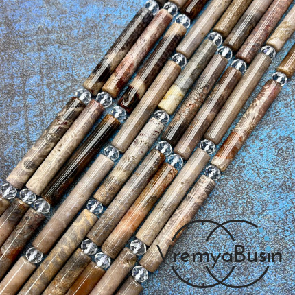 Коралл натуральный окаменелый, бусина трубочка гладкая ок. 7х40 мм (нить, ок. 9 шт.)