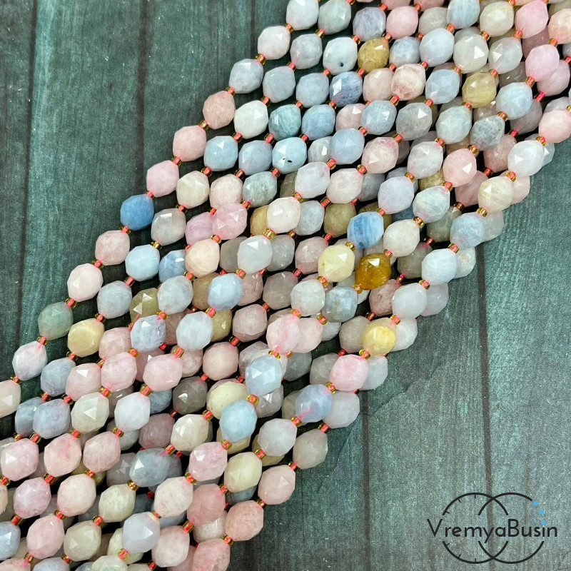 Берилл, бочонок с ювелирной огранкой, ок. 6х8 мм (нить, ок. 38 шт.)