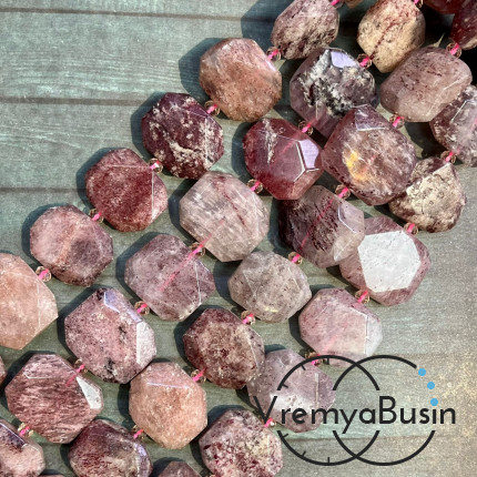 Клубничный кварц, плоские бусины свободной огранки, ок. 25х20х6 мм (1/2 нити, ок. 8 шт.)