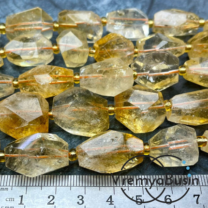 Цитрин, бусины свободной огранки, ок. 15х20 мм (нить, ок. 17 шт.)