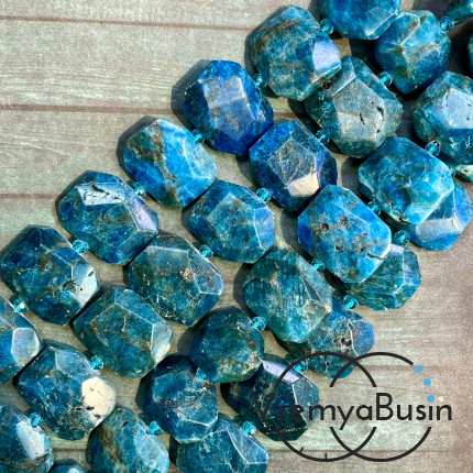 Апатит, плоские бусины свободной огранки, ок. 25х20х6 мм (1/2 нити, ок. 8 шт.)