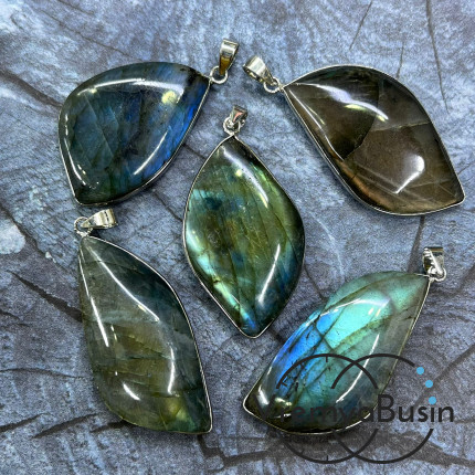 Лабрадор, кулон плоский в металлической оправе, ок. 25х40 мм (1 шт.)