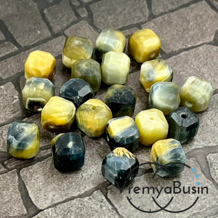 Соколино-тигровый глаз, кубик граненый 8 мм (1 шт.)