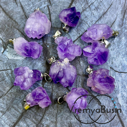 Аметист кристаллы, подвеска из друзы в металле цв. серебро (1 шт.)