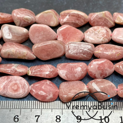 Родохрозит натур., галтовка овальная ок. 10х14 мм (нить, ок. 26 шт.)