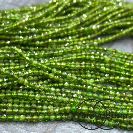 Хромдиопсид, мелкие бусины с микроогранкой, шарик 4 мм  (нить, ок. 40 см.)