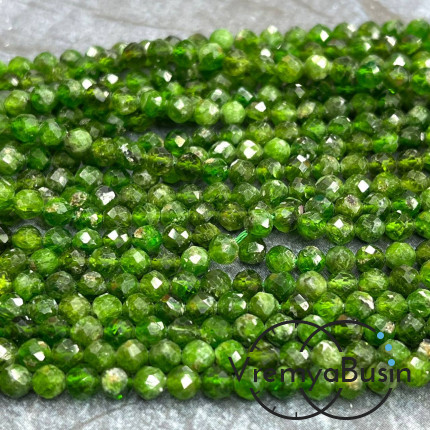 Хромдиопсид, мелкие бусины с микроогранкой, шарик 5 мм  (нить, ок. 40 шт.)