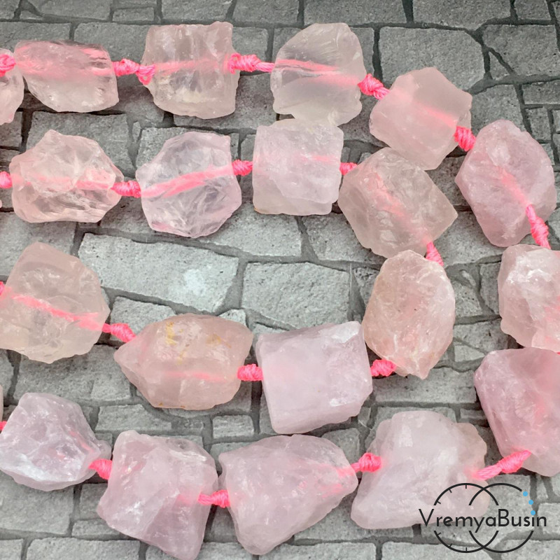 Розовый кварц, крупные кусочки необработанного камня (1/2 нити, ок. 7     шт.)