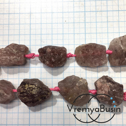 Клубничный кварц, крупные кусочки необработанного камня (1/2 нити, ок. 7     шт.)