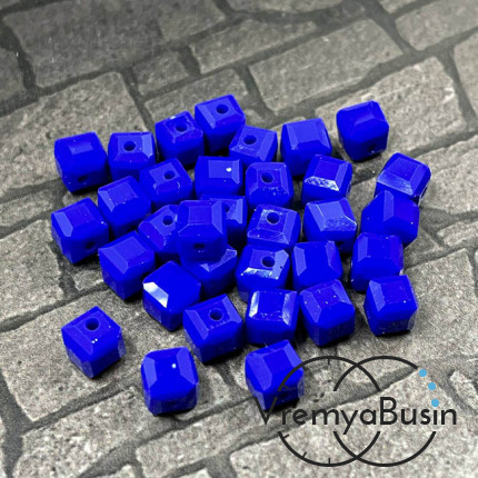 Бусины кубики из граненого стекла, 5 мм, цв.  синий матовый   (упак. 10 шт.)