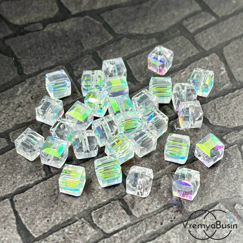 Бусины кубики из граненого стекла, 6 мм цв.   (упак. 10 шт.)