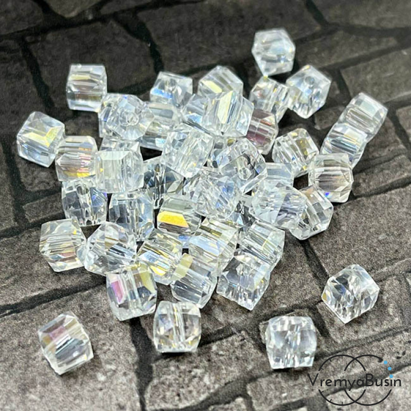Бусины кубики из граненого стекла, 6 мм цв.   (упак. 10 шт.)