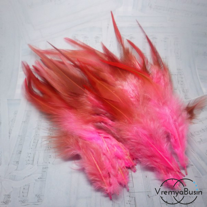 Перо петуха, цвет красно-розовый, длина 10-15 см (1 шт.)