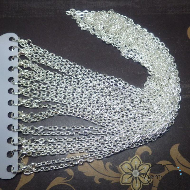 Цепочка рифленая. Цвет серебро 46 см.