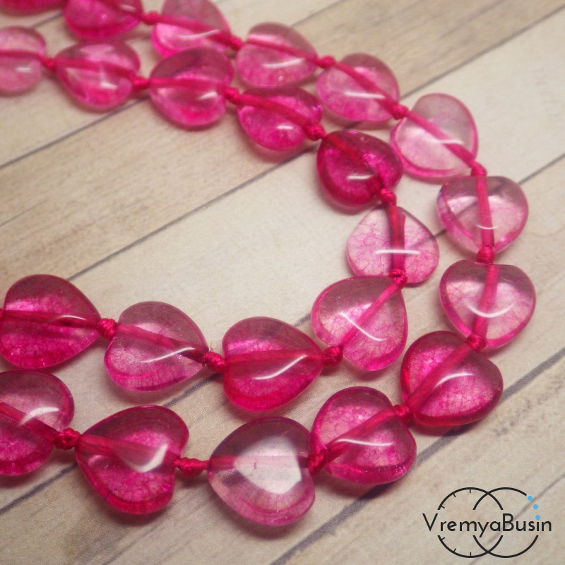 Ледяной кварц кракле. Плоское малиновое сердце