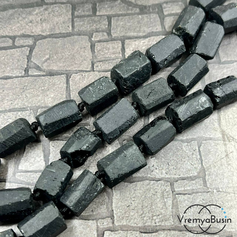 Чёрный турмалин - шерл, бусины трубочки (1/2 нити, ок. 13 шт.)