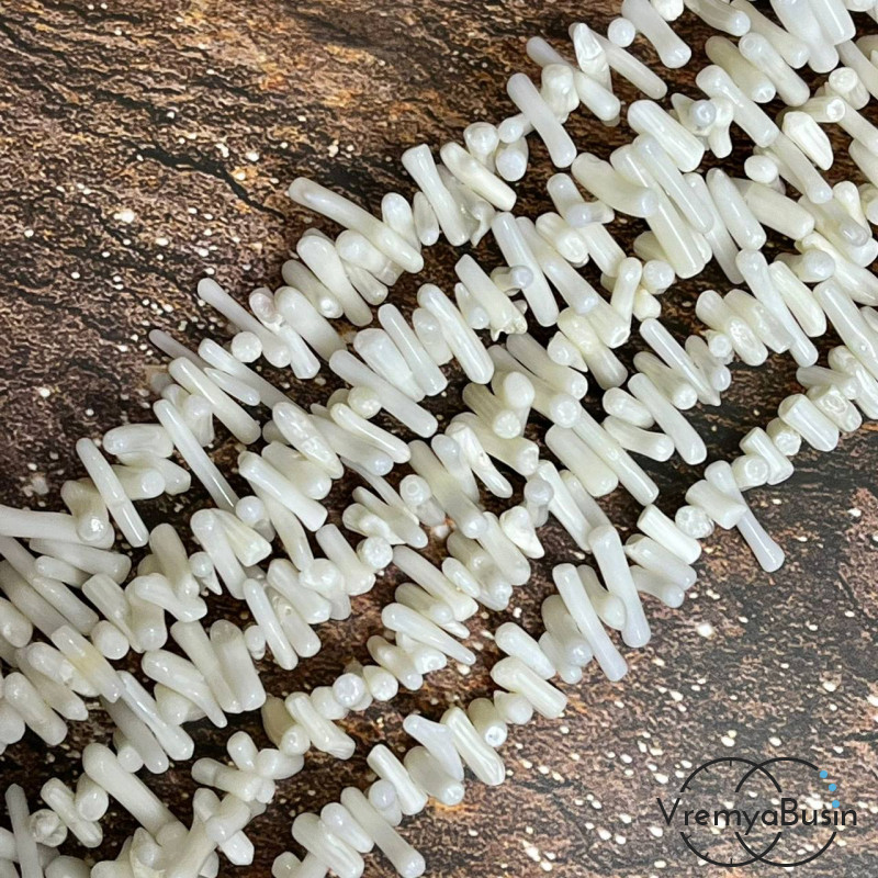 Коралл натуральный игольчатый, цв. белый (нить, ок. 40 см.)