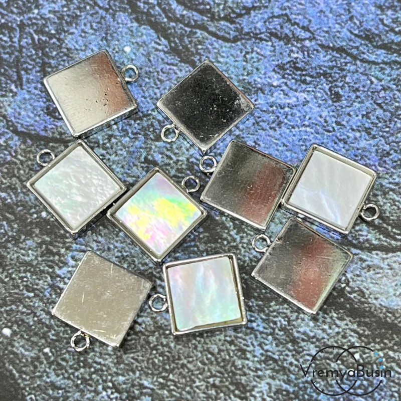 Подвеска с перламутром, квадрат 10 мм, латунь с родиевым покрытием (1 шт.)