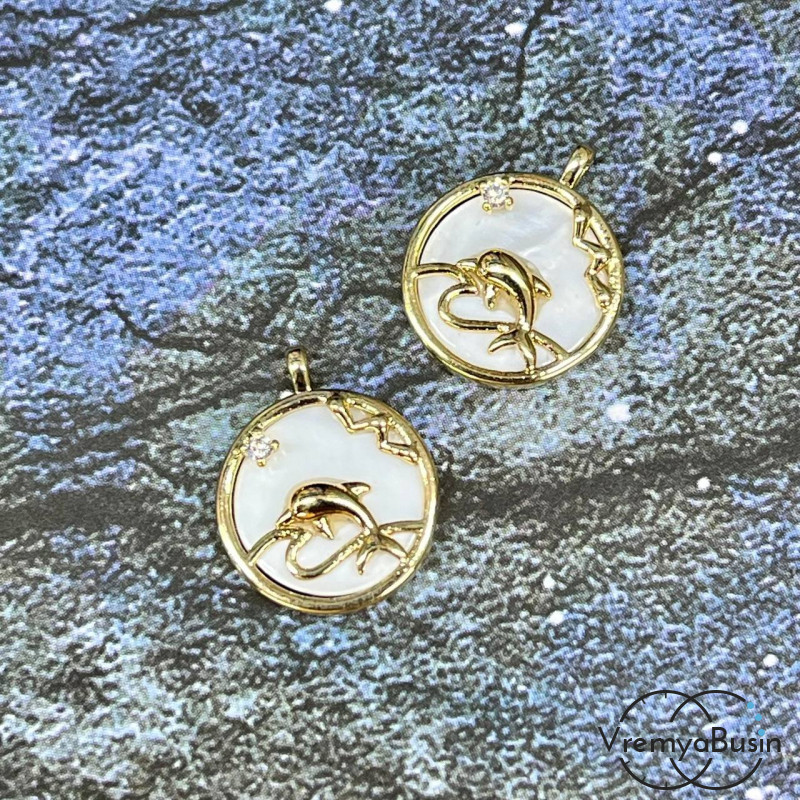 Подвеска с перламутром, диам. 13 мм, латунь с позолотой (1 шт.)