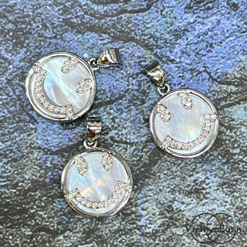 Подвеска с перламутром, смайлик 12 мм, латунь с родиевым покрытием (1 шт.)