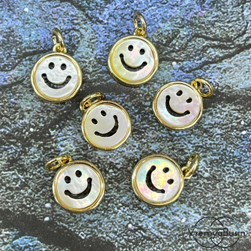 Подвеска с перламутром, смайлик 10 мм, латунь с позолотой (1 шт.)