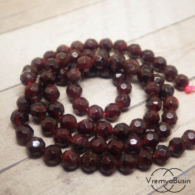 Гранат, шарик граненый 4 мм (1 шт.)