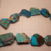 Варисцит крупные плоские бусины неправильной формы