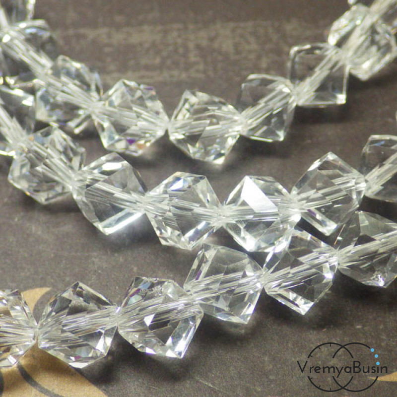 Бусины-ромбики из граненого стекла 8х8 мм (1 шт.) цв. ПРОЗРАЧНЫЙ