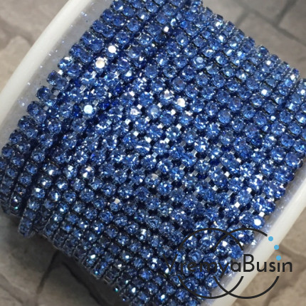 Плотная стразовая цепь SS6, цв. голубой, цвет цепочки под цвет страз (10 см)