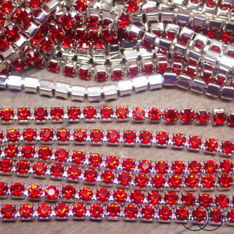 Стразовая плотная цепь SS6. Красный в серебре (10 см.)
