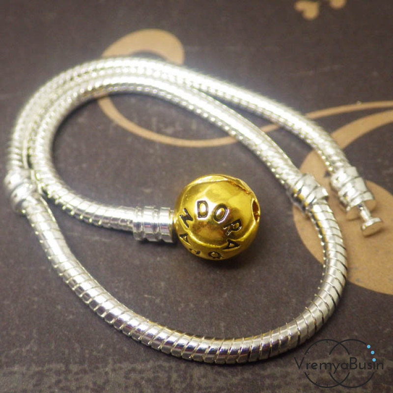 Браслет в стиле пандора, цвет серебро, с круглой золотой бусинкой, 21 см
