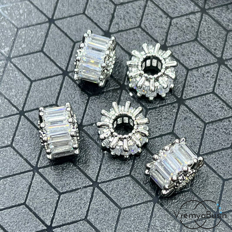 Бусина с фианитами, кольцо 6х9 мм, латунь с родиевым покрытием (1 шт.)