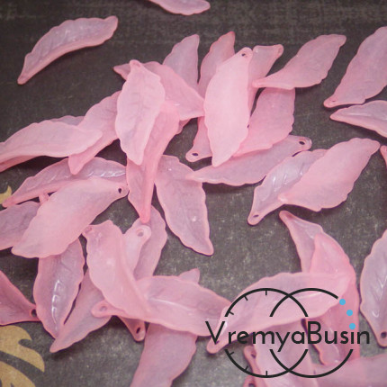 Бусины листики акриловые,  10х29 мм, цв. бледно-розовый (10 шт.)