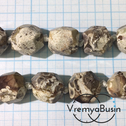 Яшма, крупные граненые округлые бусины ок. 16 мм (1/2 нити, 13 шт.)