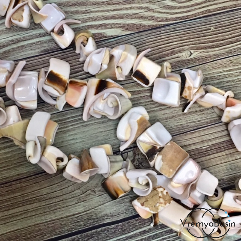 Сколы ракушек тонированные, цв. (нить 10 см.)