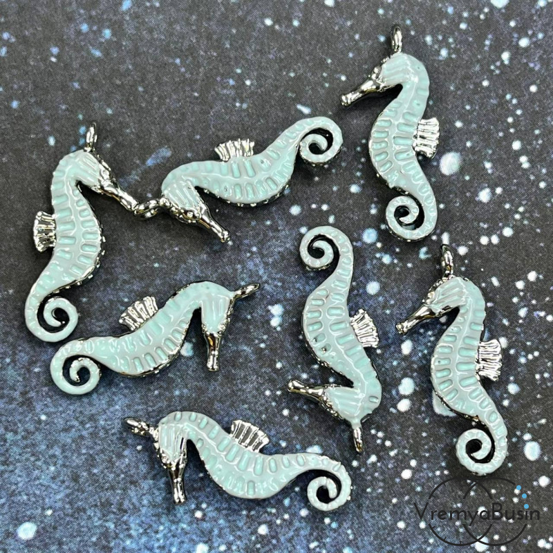 Подвеска с эмалью "Морской конек", 8х20 мм, латунь с родиевым покрытием  (1 шт.)