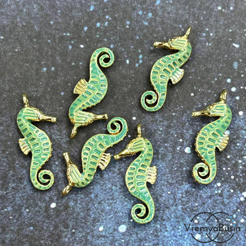 Подвеска с эмалью "Морской конек", 8х20 мм, латунь с позолотой (1 шт.)