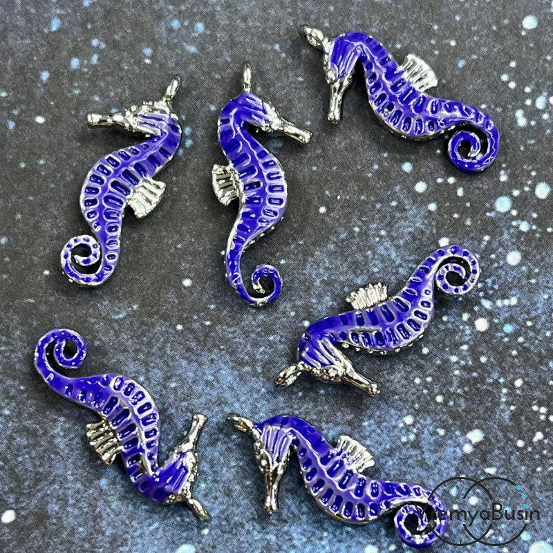 Подвеска с эмалью "Морской конек", 8х20 мм, латунь с родиевым покрытием  (1 шт.)