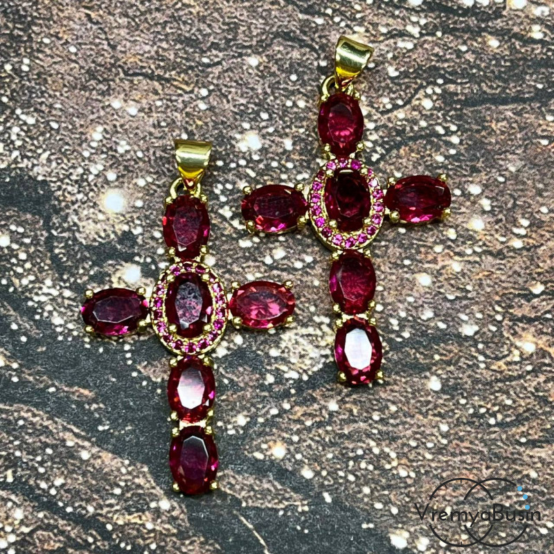 Подвеска "Крест", 22х35 мм, из латуни с позолотой и фианитами (1 шт.)