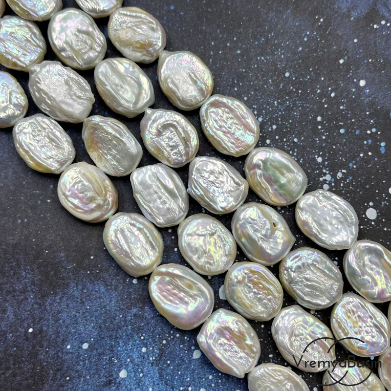 Жемчуг натуральный речной, овальный ок. 15х20 мм, цв. белый (1/2 нити, ок. 10 шт.)