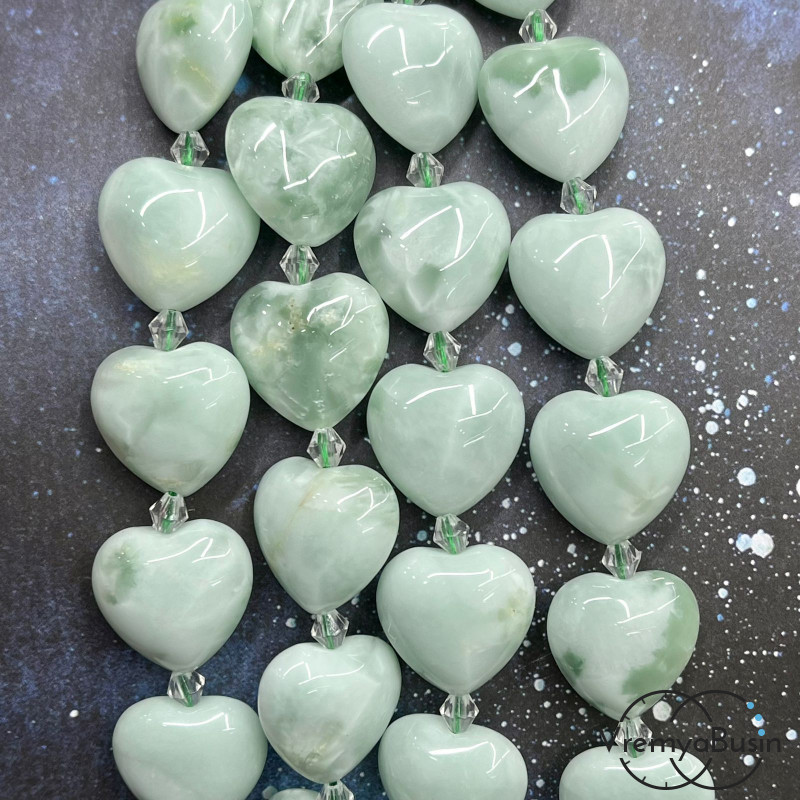 Пектолит синт., сердце гладкое 20 мм (нить, ок. 17 шт.)