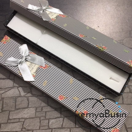 Коробочка подарочная квадратная 21х4х2 см (1 шт.)