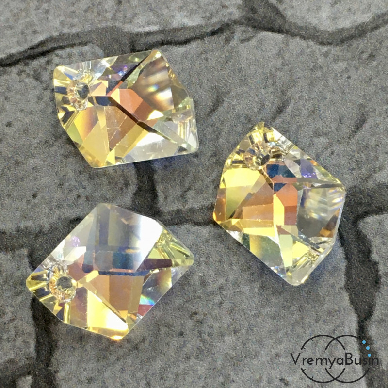 Подвеска Сваровски "Листик" (1 шт.)