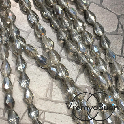 Капля из граненого стекла, 8х12 мм цв. СЕРО-СЕРЕБРЯНЫЙ (1/2 нити, ок. 30 шт.)