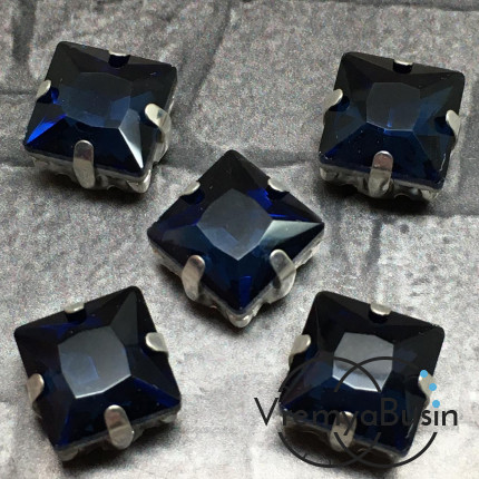 Стразы из стекла в цапах под серебро. Квадрат 8 мм DARK BLUE (1 шт.)