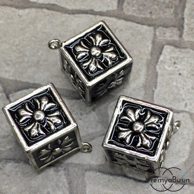 Подвеска "Кубик" из латуни с родиевым покрытием и эмалью (1 шт.)