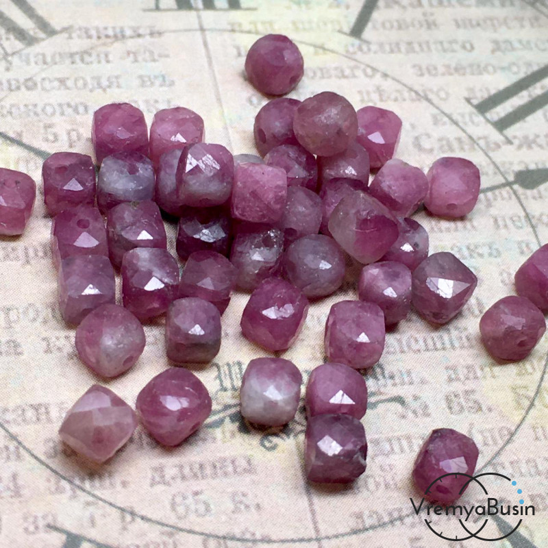 Рубилит розовый турмалин, кубик с ювелирной огранкой, 3.5х3.5 мм (1 шт.)