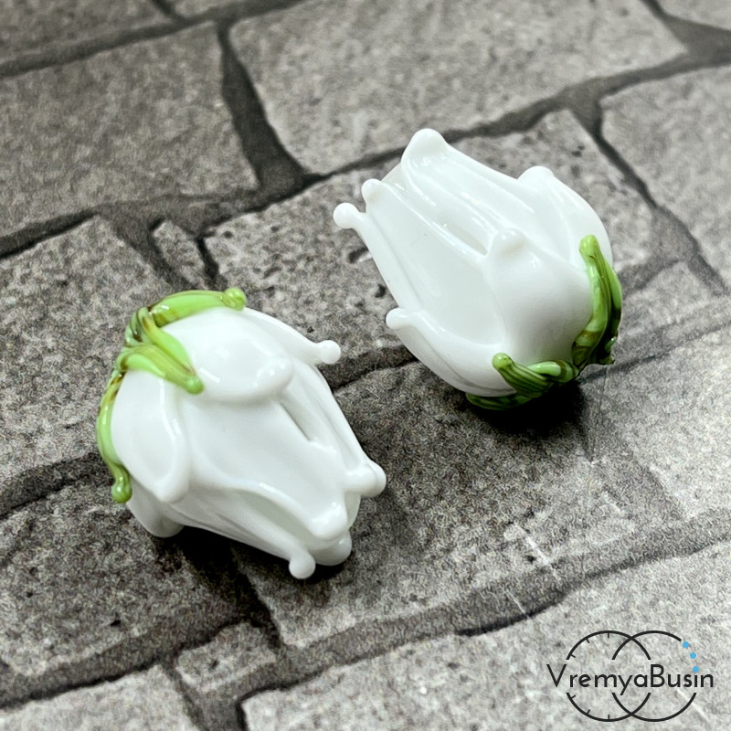 Бусина ручной работы "Бутон", 12х15 мм, лэмпворк из стекла (1 шт.)